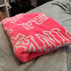 💕Victoria’s Secret pink throw blanket comfy